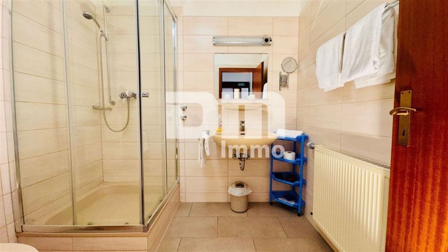 OG Gebäude 2 Doppelzimmer / Duschbad / Balkon