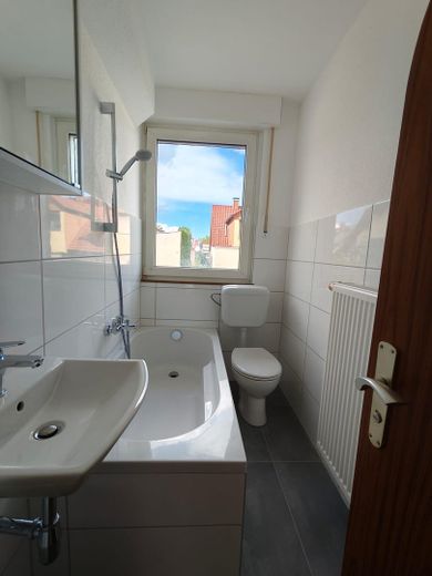 Erstbezug nach umfassender Renovierung: Großzügige 4-Zimmer-Maisonette in Mainz-Mombach – Foto 11