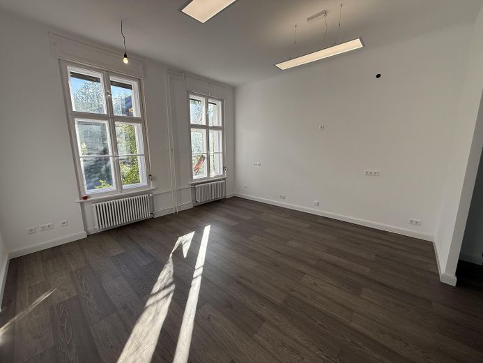 Commercial space for medical practice, practice, cosmetics, massage, office or law firm in RUDOW, 160 m2 for rent – Photo 10