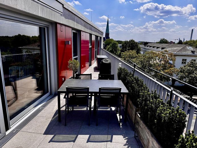 Penthouse met sauna, open haard, SmartHome, 2 TG-plaatsen direct bij het St. Franziskus-hospital – 10 Dachterasse Südblick