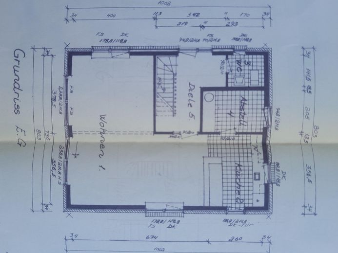 wolnostojący dom jednorodzinny z pięknym ogrodem – Grundriss EG