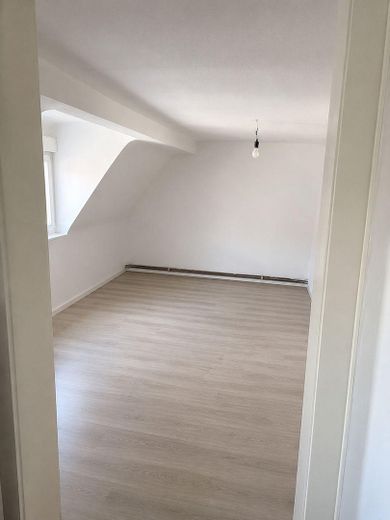Charmantes Haus mit Garage, Scheune & Garten im Herzen von Dettenheim – Zimmer