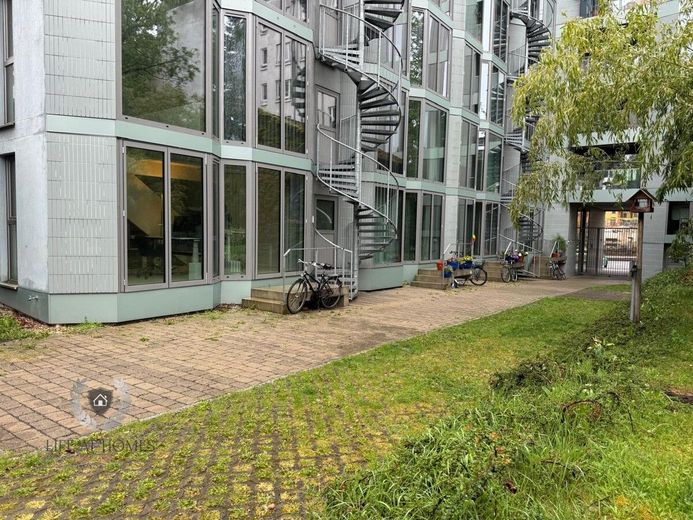 Neubau-Maisonette im Hinterhaus mit Ausbaupotenzial auf ca. 84 m² - flexible Nutzung &amp; 2 Zugänge – Außenansicht