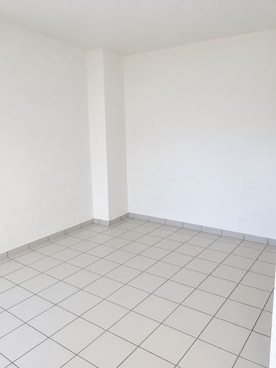 डो-मार्टेन, नवीनीकृत, उजला अपार्टमेंट, 30qm – Wohn-/Schlafbereich