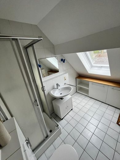 Lahnstein’de, Lahneck Kalesi manzaralı balkonlu mobilyalı dubleks daire – Duschbad 