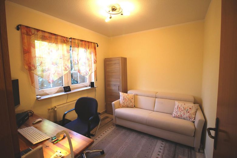 Gäste-/Arbeitszimmer EG