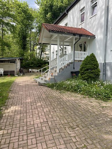 Reliably rented apartment building located quietly and close to the city center – Foto 1