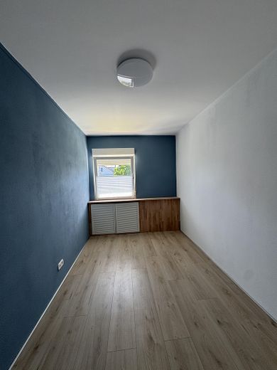 Gepflegtes Reihenmittelhaus in ruhiger Lage mit Garten und Garage – Kinderzimmer OG
