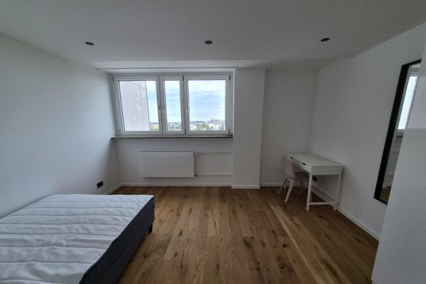 Stanza in appartamento condiviso con vista sulle Alpi a Feldmoching – Ratholdstraße 24, Monaco