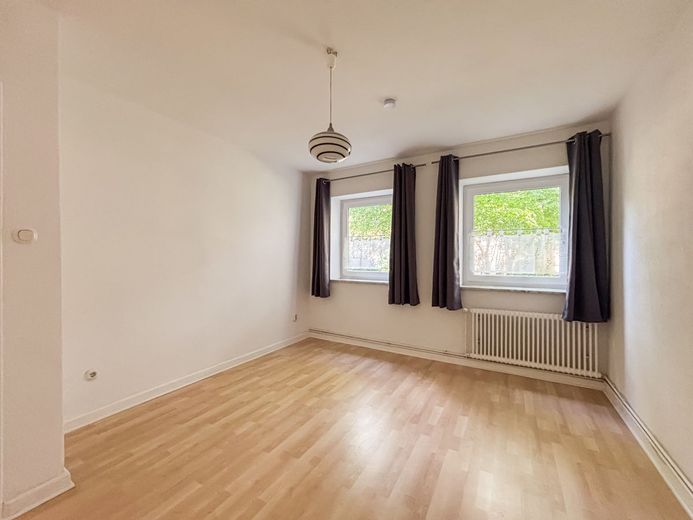 2-Zimmer-Wohnung Mainz-Oberstadt - Uni-Nähe, Balkon, geringes Hausgeld &amp; Entwicklungspotenzial – Schlafzimmer