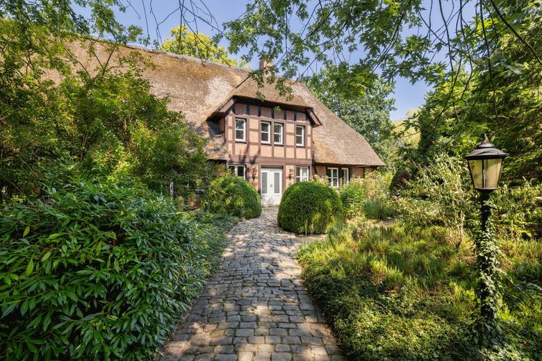 Pferdehof / Resthof, exkl. Anwesen nur 1 Auto-Stunde von Hamburg - optional bis 30 ha Eigenland – Blick im Vorgarten 
