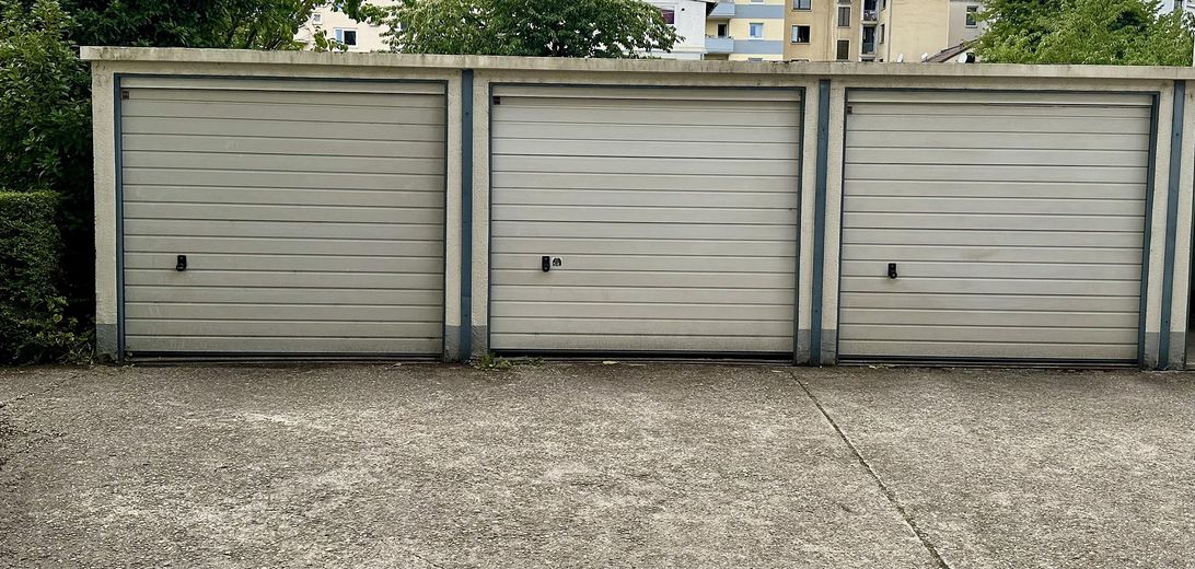 Appartement 4 pièces avec cuisine et garage à Coblence-Sud – Garage