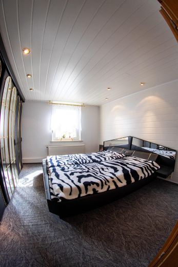 Schlafzimmer Untergeschoss