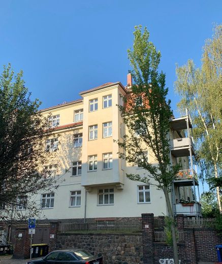 Lutherstraße: 2-Zimmer-Maisonette, fugenloses Bad, tolle Aussicht, Nobilia EBK – Haus Außenansicht