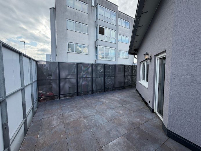 Jasne mieszkanie z balkonem i tarasem w Troisdorf – Terrasse an Küche