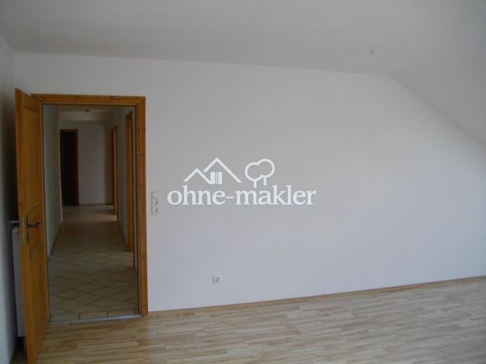 Schöne 3,5-Zimmer Wohnung mit Balkon in Königsdorf-Osterhofen – Foto 1