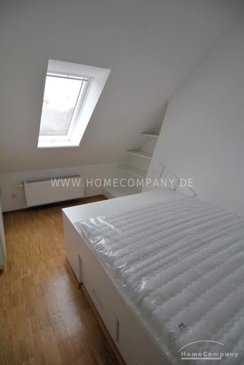 Tolle, zentrale Dachgeschoßwohnung in Kiel, möbliert – d7275c3e7e03efb745a94b8458da87a7720e354d.jpg