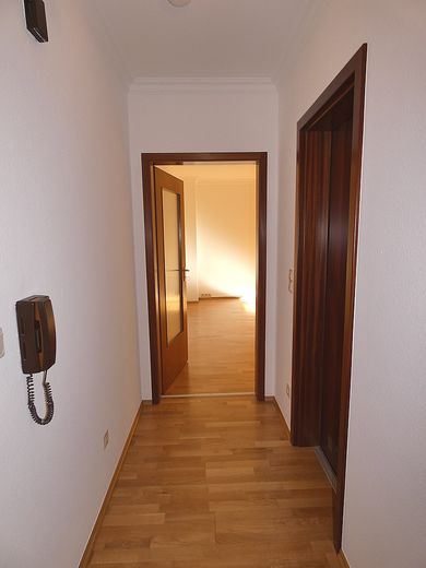 Attraktive und ruhige Wohnung in 95138 Bad Steben. – Flur 1