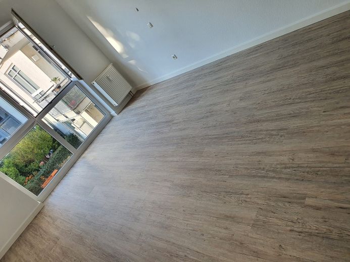 2 Zimmer mit Balkon - renoviert und bereit für Dich/Euch – Foto 1