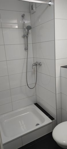 #2.17# Sehr schöne vollmöblierte Galeriewohnung mit Balkon. Ab Oktober. – Foto 12