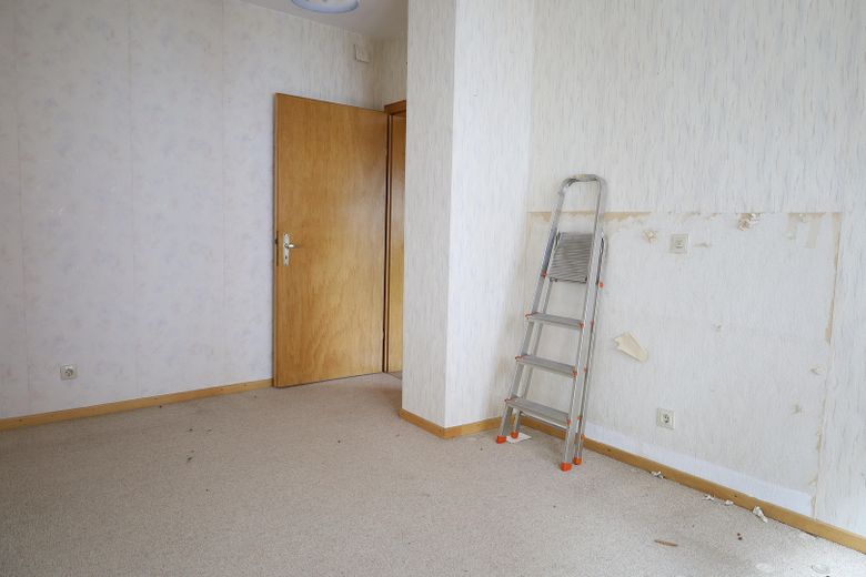 139 qm | 7 Zimmer | 2 Balkone | Reihenendhaus für 125.000 € – 2. OG Schlafzimmer Foto 2