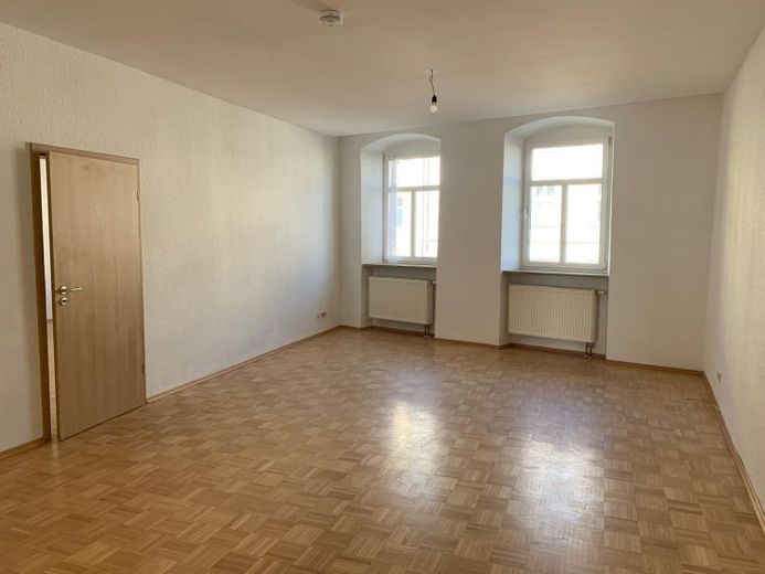 3-Zimmer-Wohnung - Stadtwohnung in Hof/Saale - ca. 127 m² WFL - 2. OG mit Aufzug – Foto 1