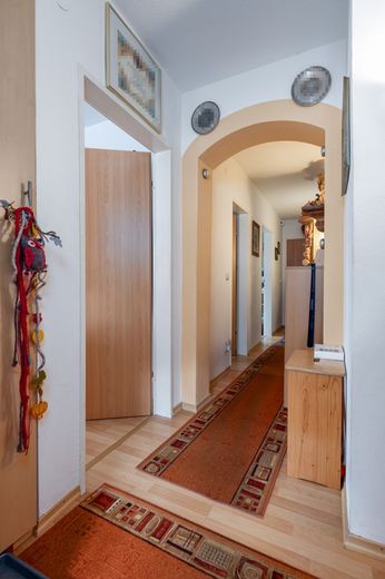 3-Zimmer-Erdgeschosswohnung in Wallgau mit Terrasse, Hobbyraum &amp; Garage – Flur