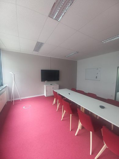 Top-Büro im Sachsen Park;  Mieten (subventioniert) für unter 6€/m²kalt – Besprechungsraum 1