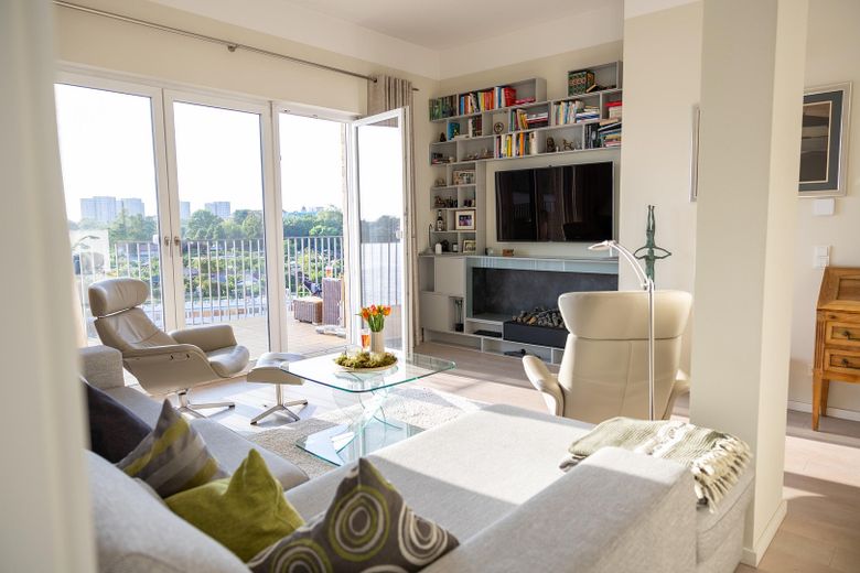 ¡Ubicación, ubicación, ubicación! ¡Apartamento en la Speicherstadt junto al agua! – Wohnzimmer
