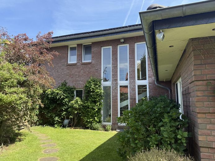 Großzügiges Einfamilienhaus – फोटो 2