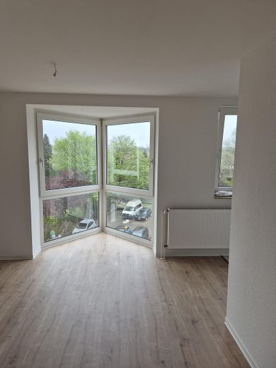 schöne Apartments in Essen - Nähe Zeche Vereinigte Helene-Amalie – Wohnraum 2