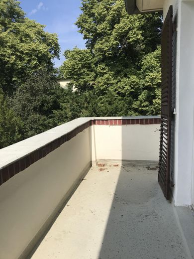 Lankwitz में टैरेस और बड़े बगीचे वाला सुंदर एकल-परिवार का घर – großer Balkon nach Süden