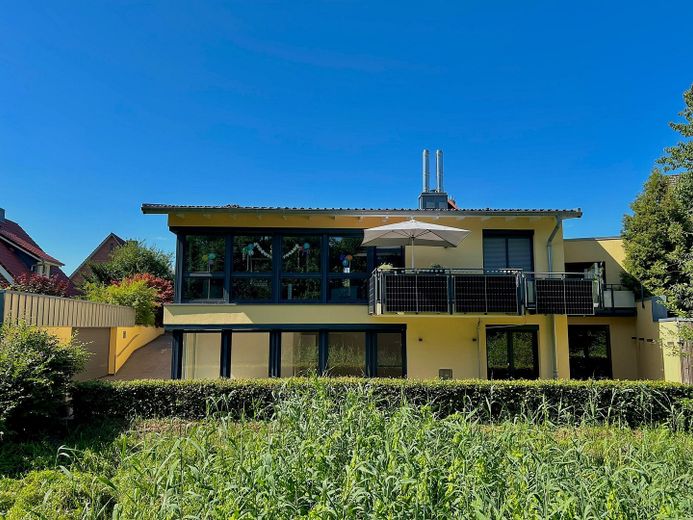 Exklusives Wohnen im Grünen: Großzügige Gartengeschoss-Wohnung in Stade – Foto 1