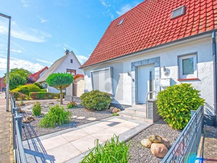MODERNE AUSSTATTUNG & TOP-SANIERUNG – Foto 1