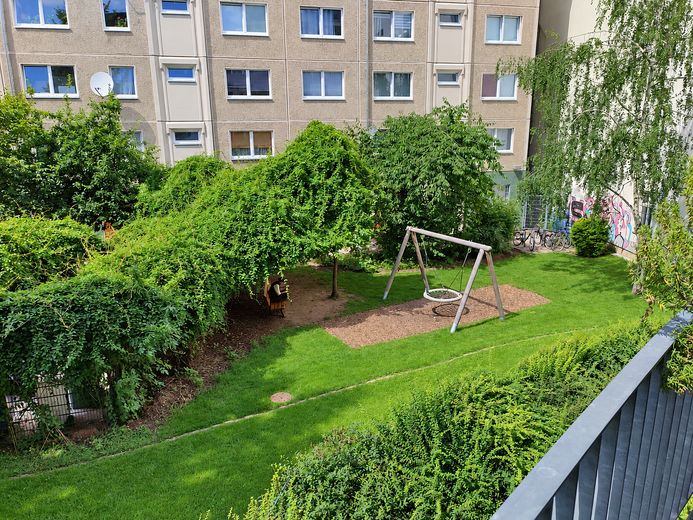 Hackescher Markt: merkezi konumda, huzurlu ve yeşil – Blick vom Balkon