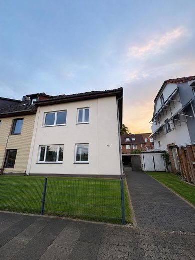 Wunderschöne 4 Zimmer-Maisonettewohnung / Refugee welcome – Foto 1