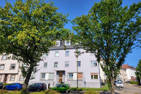 Gut geschnittene 3-Raum KDB-Wohnung im DG