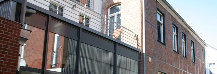 Seitenansicht, Hintereingang