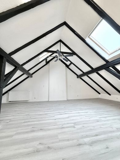 Modernized 5-room mid-terrace house in Bremen-Hastedt with garden, terrace & 2 bathrooms – Dachgeschoss/Schlafzimmer 2