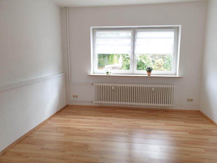 Zentrale 4 Zi Wohlfühlwohnung in Hohenlockstedt – ruhiges Schlafzimmer....