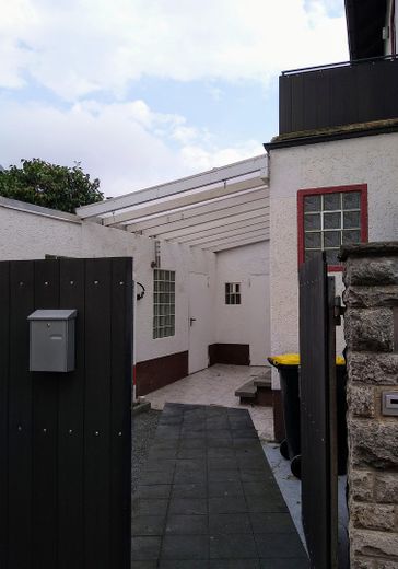 Sin comisión: casa con garaje en venta – Hof