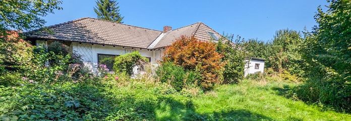Grundstück mit Altbestand