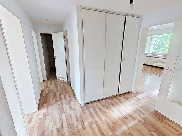Ampio appartamento di 3 locali con BALCONE e pianta ben studiata a Duisburg-Neumühl – Ansicht I: Flur