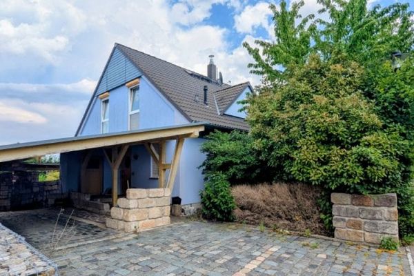 Bannewitz’te 5 odalı, bodrumlu ve carportlu müstakil ev
