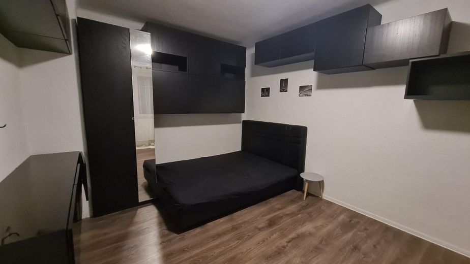 Ubicación privilegiada: casa pareada con jardín: vivir y alquilar – EG Zimmer 1