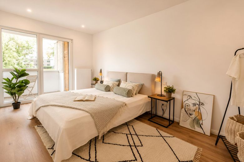 Bezugsfertige 3-Zimmer-Wohnung mit 2 Balkonen – provisionsfrei vom Eigentümer – Schlafzimmr