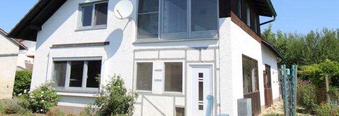 Großes Einfamilienhaus für zwei Generationen mit Garten in Eichendorf