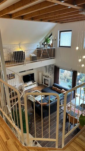 Een bijzonder huis in het Taunusgebergte – Foto 7