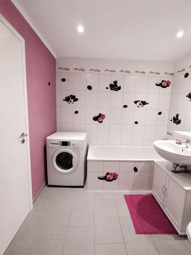 Vivere in modo moderno in una delle migliori zone residenziali di Ingolstadt – OG Bad - 7,6 qm