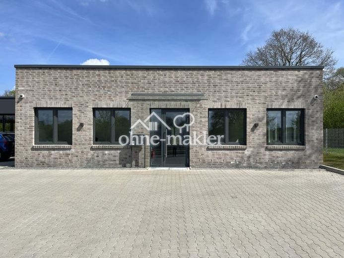 Espacio para su empresa: tres oficinas climatizadas con cinco plazas de aparcamiento en Scharbeutz – Foto 2